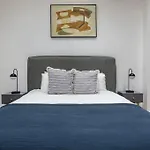 Luxury 2 Bed Apartment In Knightsbridge