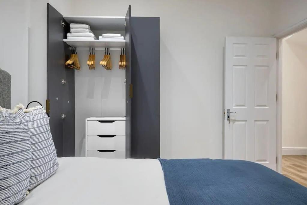 Luxury 2 Bed In Knightsbridge * Londra